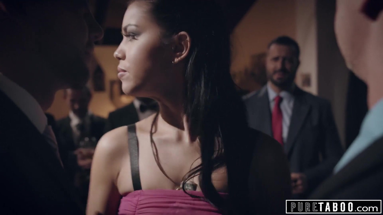 純粋なタブー痴女がビジネスマンに屈辱-公共ファック