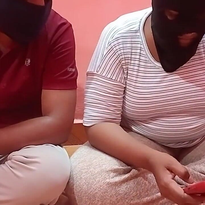 Dostt uygulaması müşteriyle ateşli edepsizce konuşuyor