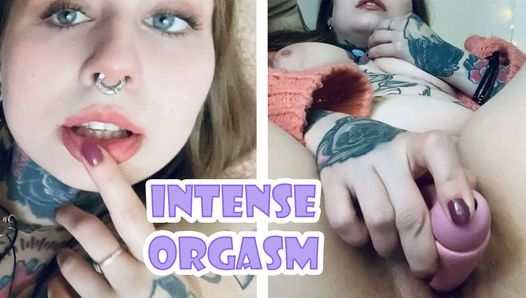 INTENSE ORGASM! She does it again!