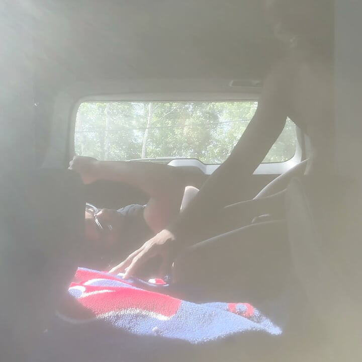 Ayah tiri dominika toket besar lagi asik nyepong dan ngentot kontol besar pria kulit hitam bagian 2
