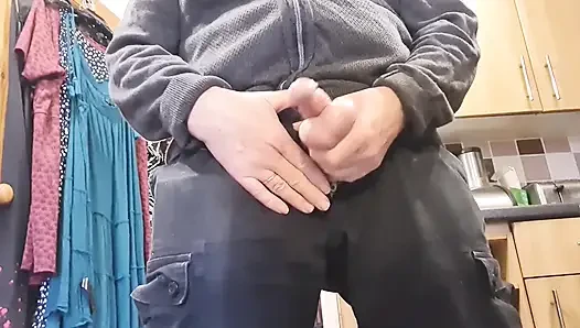 Büyük taşaklarım ve ateşli boşalmalarım