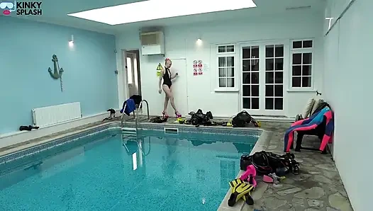 Rayuan ngentot memek instruktur scuba diver - pov