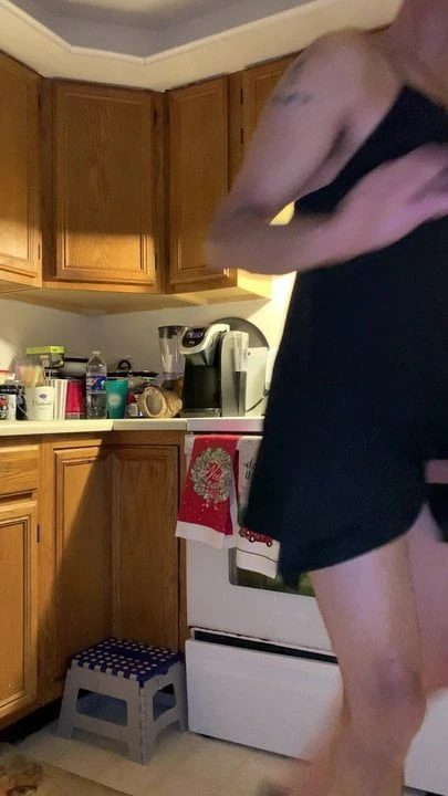 Jerking off looking sexy cumming