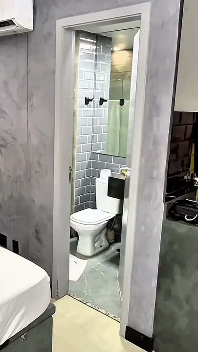 EN.2 I wanted to get a from my friend but my wife was at home so it had to be hidden anyway... | Clip 1