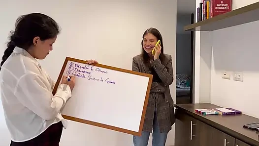 İngiliz öğrencimi sikiyorum... Amcığımı yalıyorum