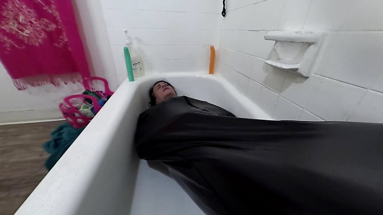 Lizzy Yum transsexual orgasmo solo masturbação