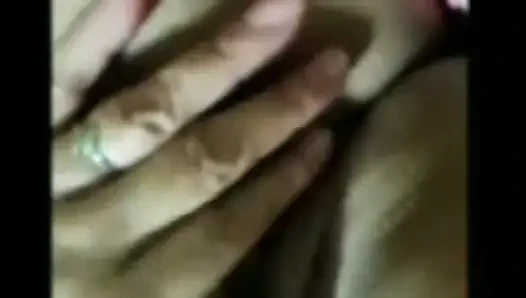 хочет снова сквиртовать в видеозвонке