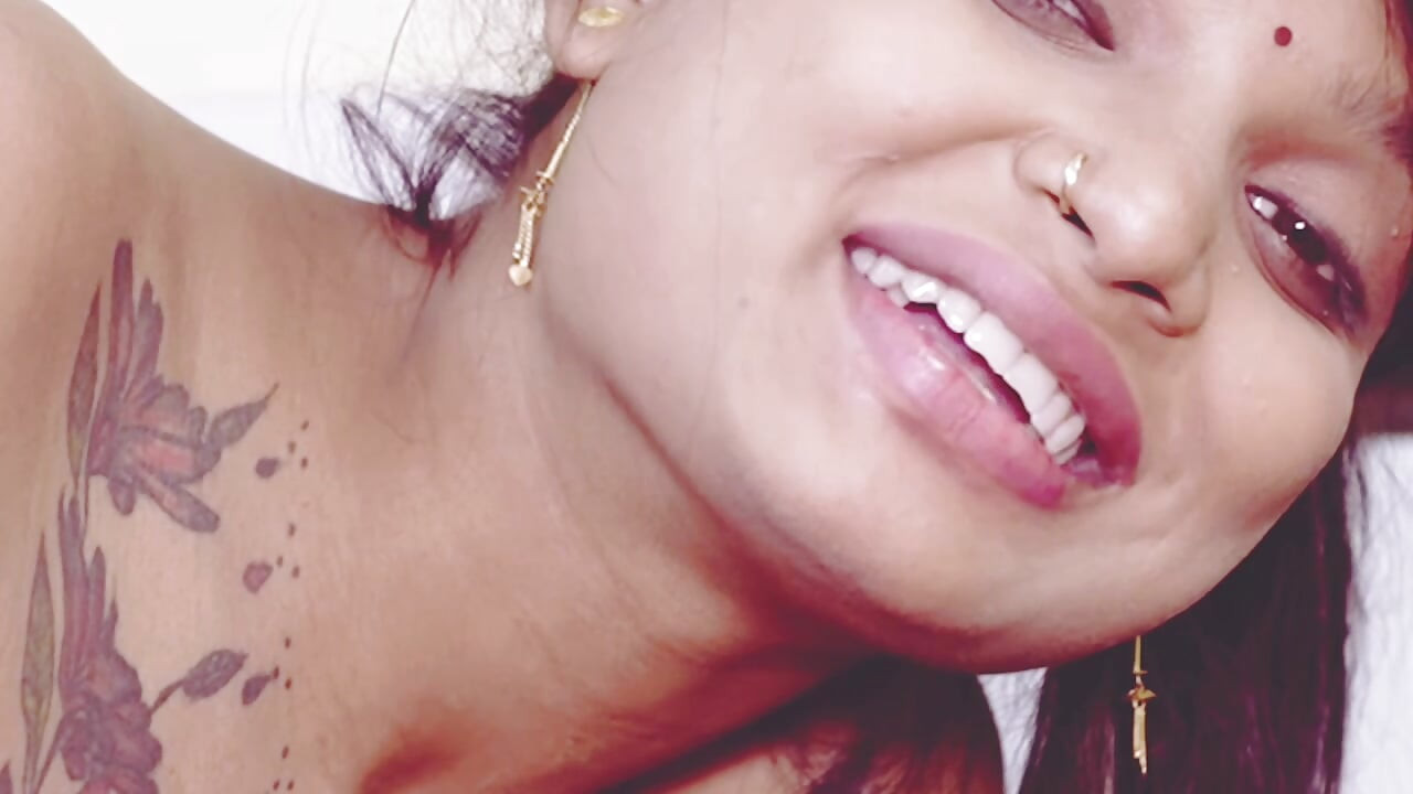 Shanu Pratibha and licked her towards Red