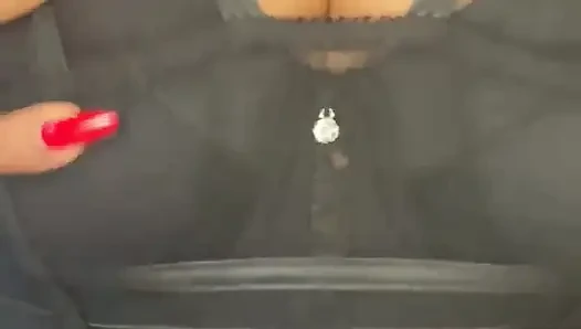 Большие сиськи, прикосновение