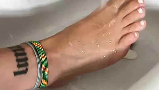 i wash my feet after my slave has licked them