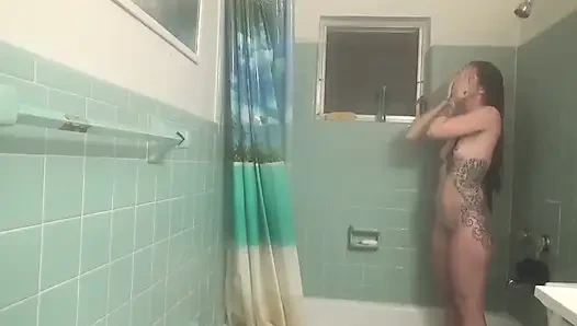 Душ и мытье волос