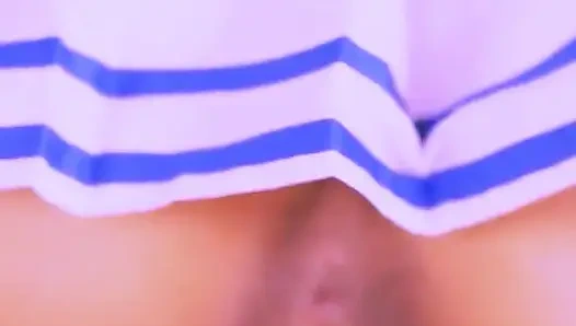 En iyi arkadaşımın o şişman yarağına karşı koyamıyorum ve binmeyi bitiriyorum