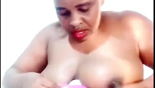 Bagian 3: pompa puting & vibrator, jalanku sampai orgasme dahsyat