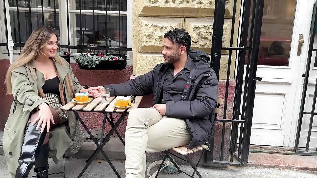 Anal e primeira dupla penetração com um casal swinger
