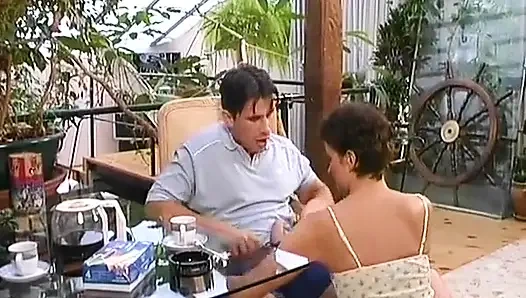 Adik tiriku yang mungil dari perancis lagi asik bersenang-senang sama abang tirinya sendiri