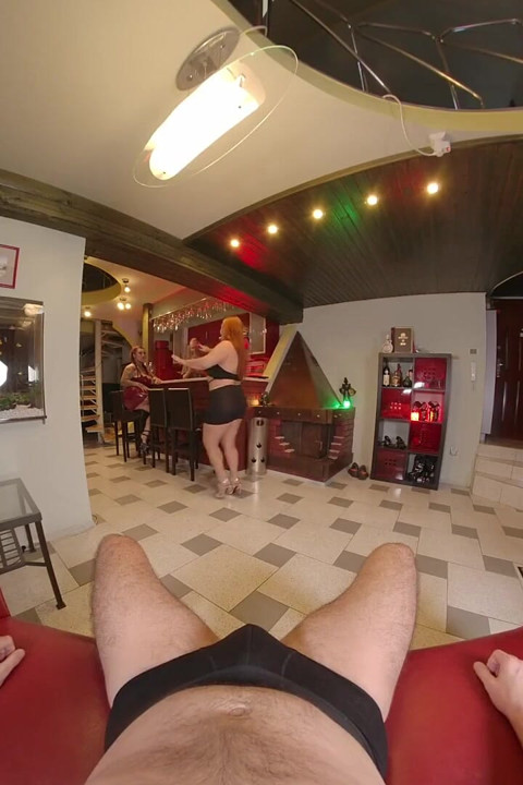 Swingers Club - trio en primer plano