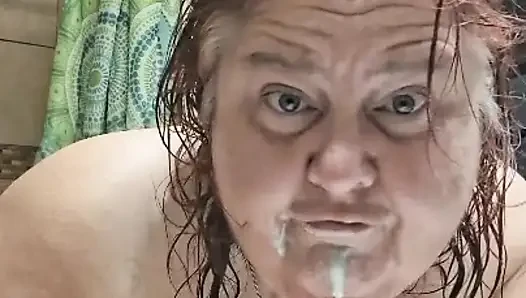 Nach Einem Heißen Duschen Trocknet Krankenschwester Vicki Und Macht Andere Bräutigam