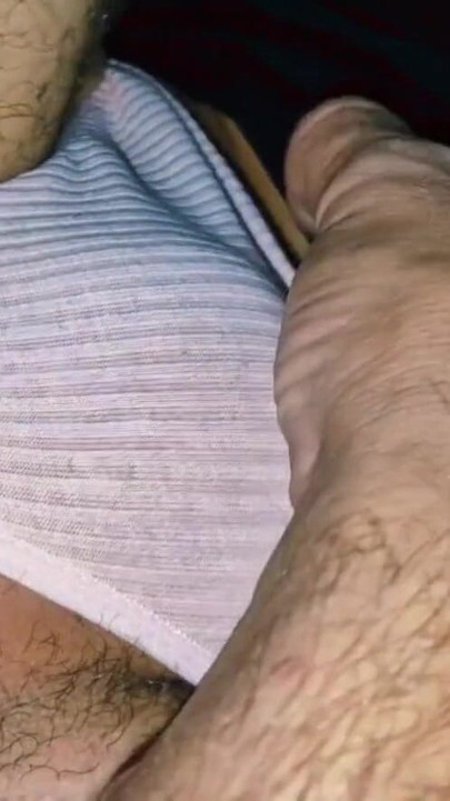 Cruise baise femboy sur l’autoroute un inconnu s’est approché de moi et m’a baisée dans la voiture, éjaculation dans mon cul | Clip 2