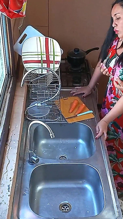 Macocha Ostro Zerżnięta W Kuchni Z Dużym Tyłkiem I Miękkimi Piersiami Prawdziwa Amatorka, aż Przyszła