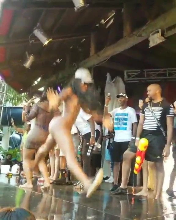 Worldstarhiphop - 2PHWXlQvTje8