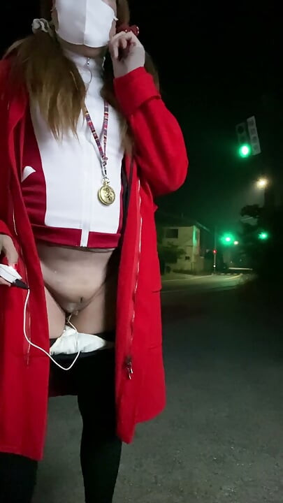 No225 Exhibitionist Walk in Bloomers