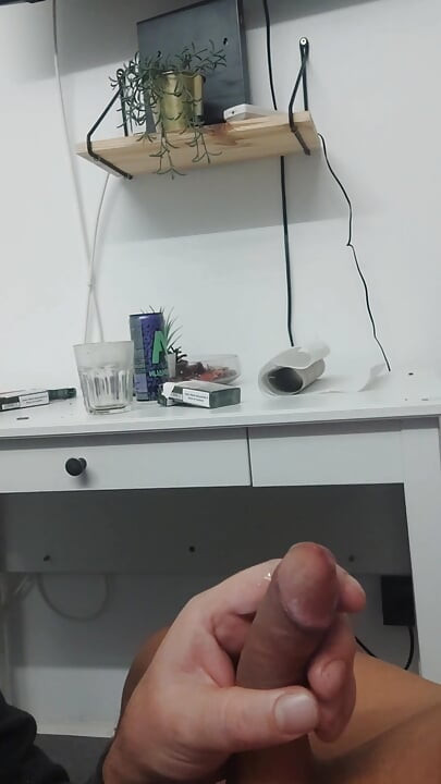 Sexy Friend Get Handjob. Cumshout Wank
