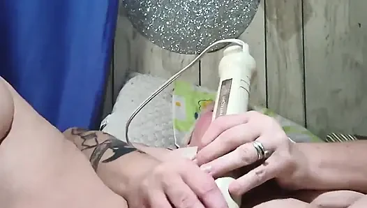 Diese pulsierenden vibrationen sind so laut, dass sie roudy kommt
