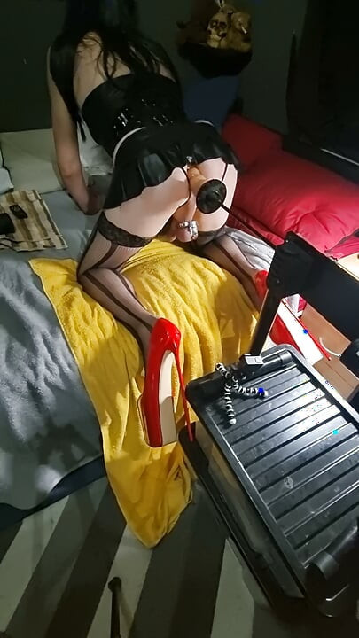 롱레그 시시가 새 하이힐 신고 길들이기 XxX