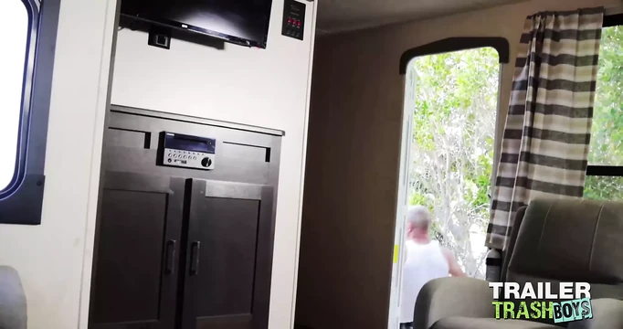 TRAILERTRASHBOYS Gay Jack Hunter Barebacks Shae Reynolds