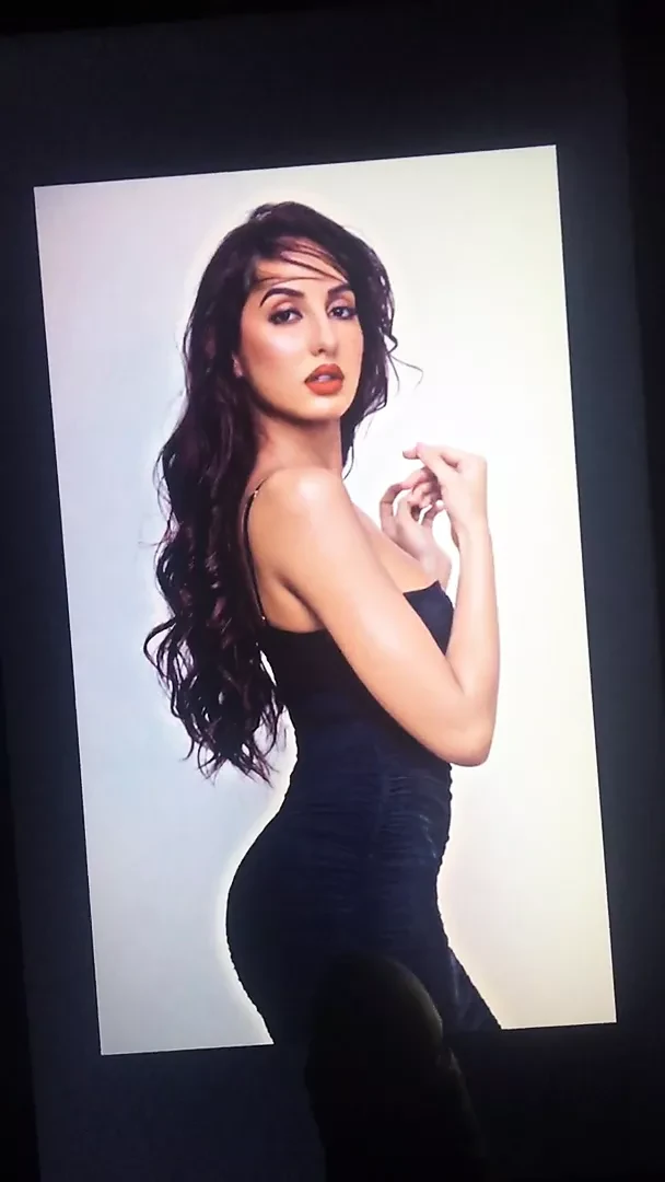 Nora fatehi počast spermi jako stenje 01