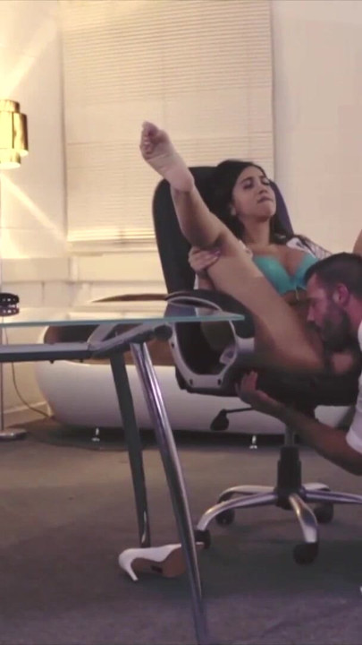 Must-see moment from "Voll gewichst, Stiefbruder macht es seiner Schwester"