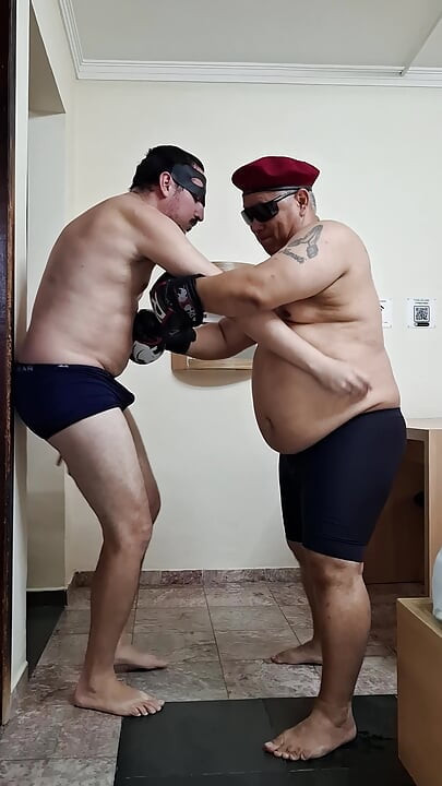 กัปตันผู้เป็นใหญ่ X Jobber, gutpunch ปลอม