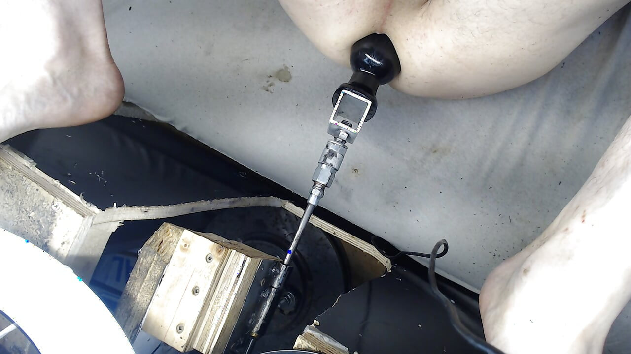 MACHINE FUCKED HUGE PLUG