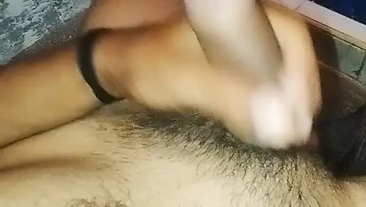 Bu seksi yaramaz adamın muhteşem porrongası.