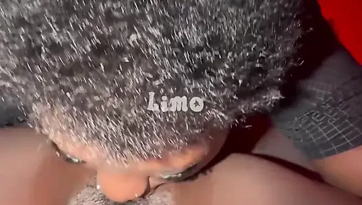 Kızlar gece dışarı çıkıyor ve yüzü amcığımda ve hepsiyle bitiyor