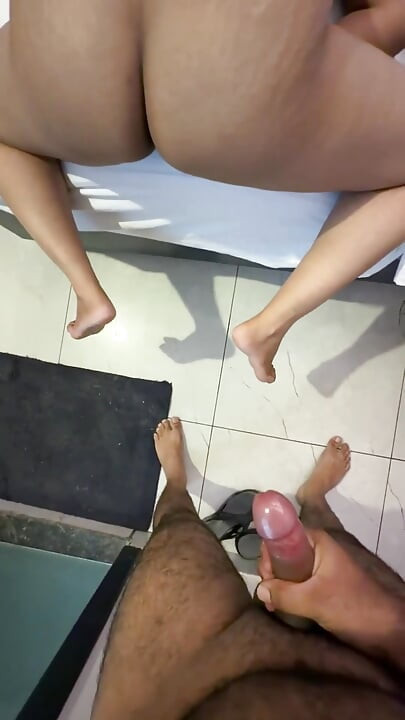 Videoclip complet - iubită bolnavă și adoră să facă sex dur în hotel