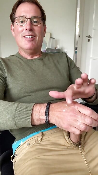 Melancap sengit dan pancutan mani di rumah