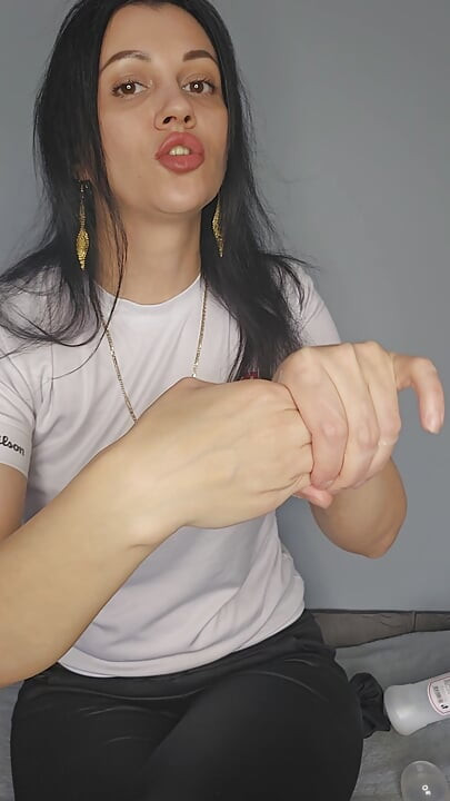 Eu Quero Colocar Meu Dedo Na Sua Bunda E Assistir Você Chupar Seu Próprio Pau.