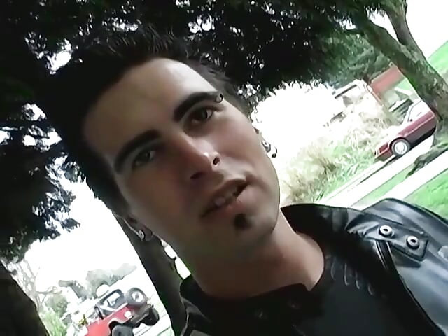 Ο Νικ είναι έτοιμος να παίξει