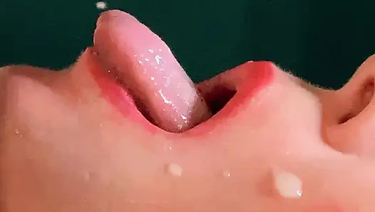 FORESKIN: Она давится от огромного количества спермы, идет в ее глотку крупным планом