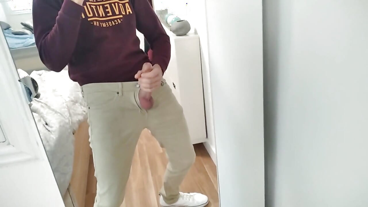 Amateur Man Jerking Big Cock Very Hard and Venous Before Meeting at Work