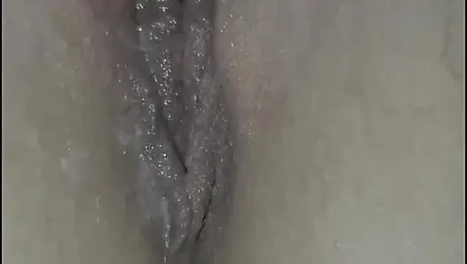 Fışkırtmalı evli kadın