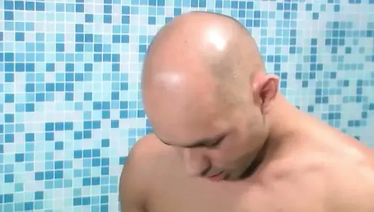 Double blowjob for a lucky cock