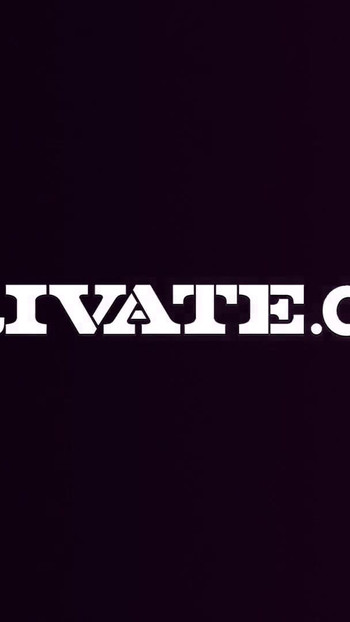 Khoảnh khắc rớt hàm từ "Private com - Xem những gì Thiên thần đen làm khi cô ấy hứng tình"