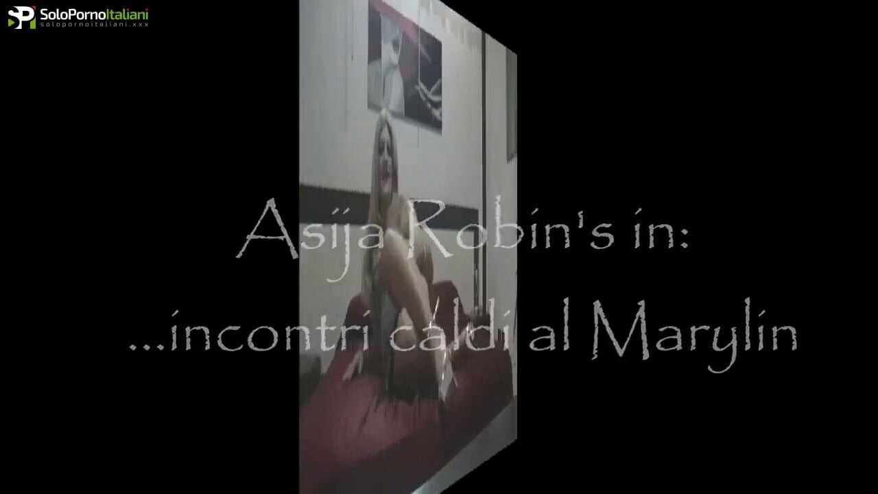 Asija Robins incontra in hotel