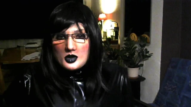 Trashax black latex