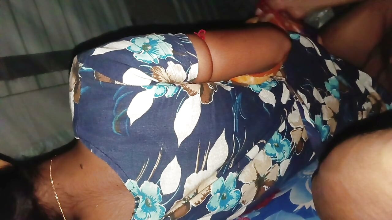 Desi gao ki ladki ki mms hue leak apne ghar me apne boyfriend se chud rhi thi.