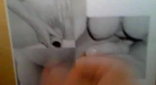 Cumming on ddlover's pics