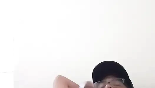Elle solo - sert yarak boşalmaya hazır