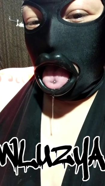sexy bbw with mask and plastic lips